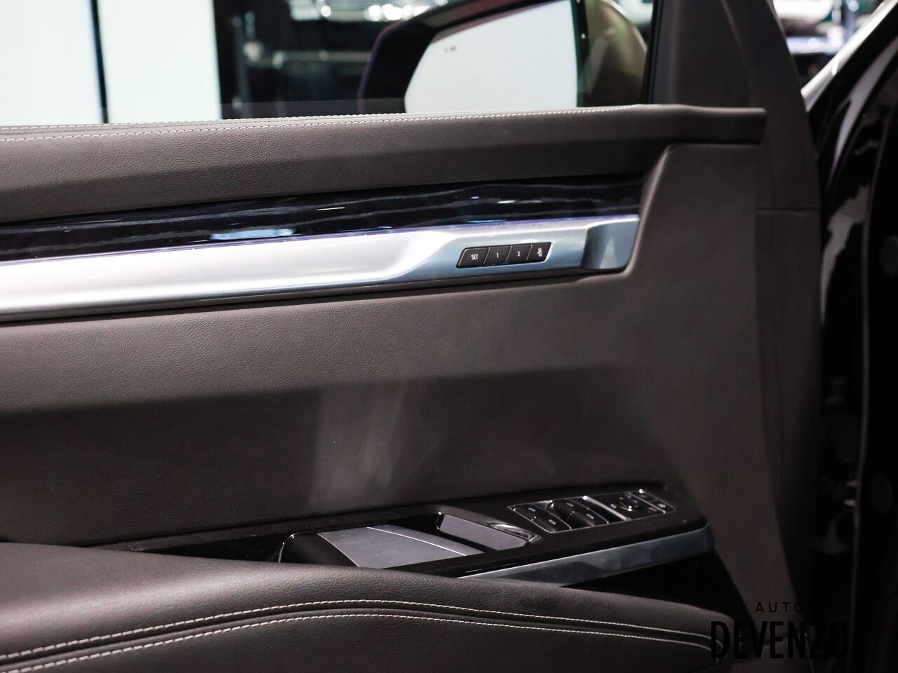 Cadillac Escalade 2026 Noir Saint-Eustache - photo #10