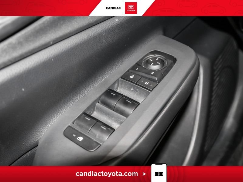 Toyota Prius 2023 Argent Saint-Eustache - photo #17
