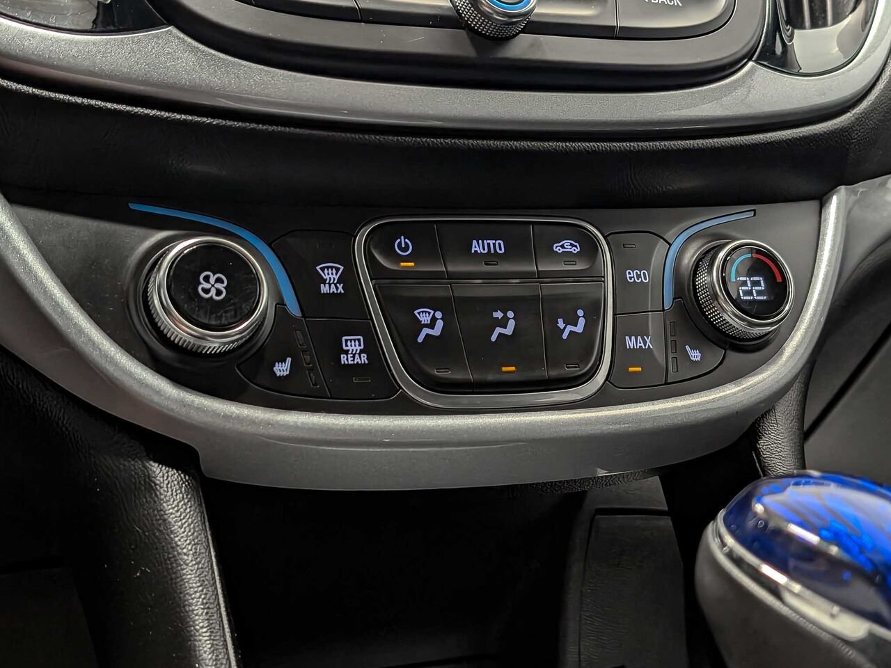 2019 CHEVROLET VOLT LT LT Cuir Bas Kilométrage Red Sherbrooke - photo #16