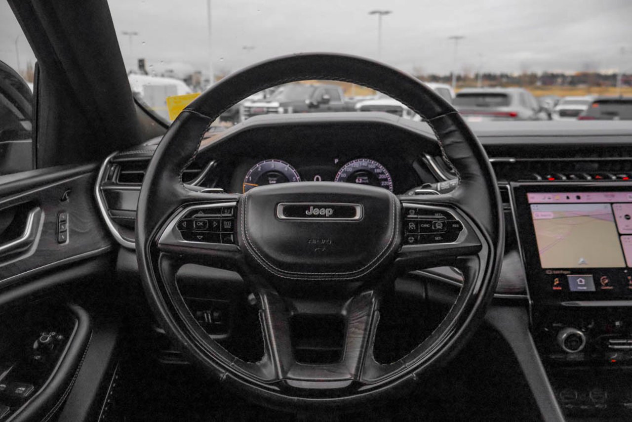 2022 Jeep Grand Cherokee L Overland 4x4 Ember Pearl Sherwood Park - photo #19