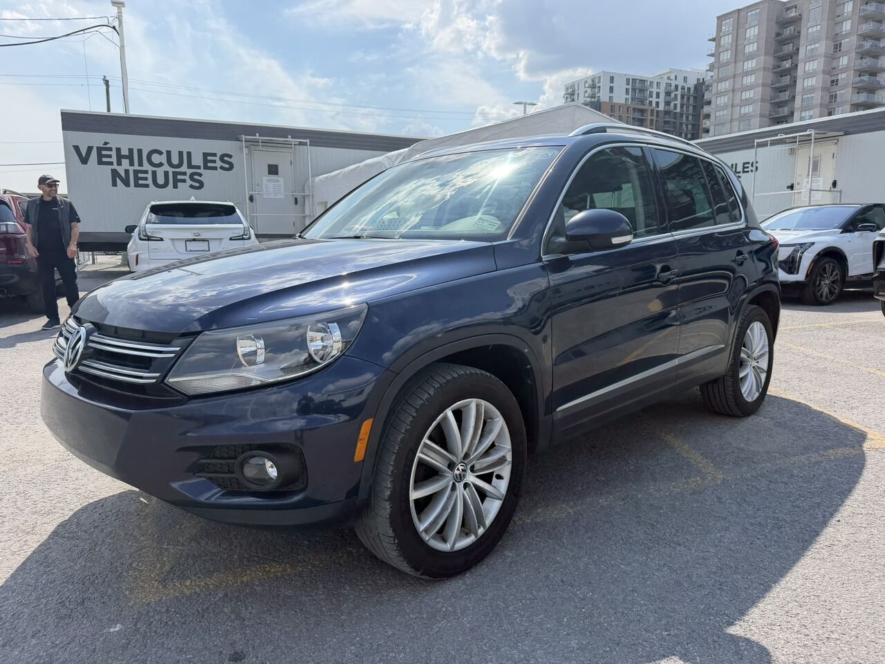 2017 Volkswagen Tiguan Comfortline 4MOTION Blue Laval - photo #0