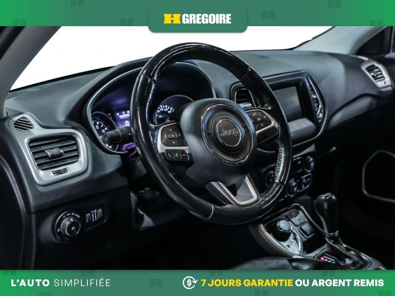 Jeep Compass 722507 | North 4x4 AUTO AC GR ELEC MAGS CAM RECULE BLUETOO 2019 Gris Laval - photo #11