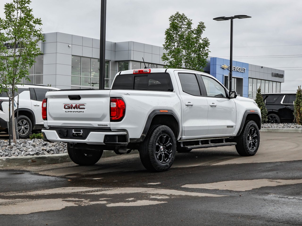 2024 GMC Canyon 4WD Crew Cab Elevation White Sherwood Park - photo #7