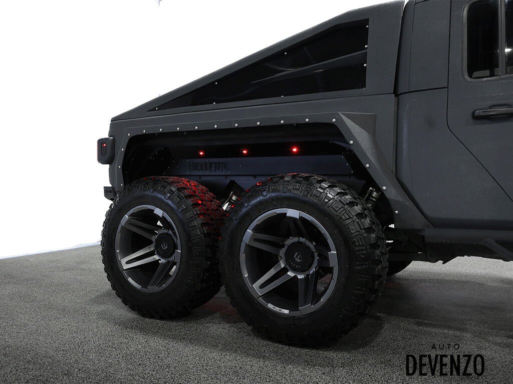 2023 Jeep Gladiator Grey Saint-Eustache - photo #3