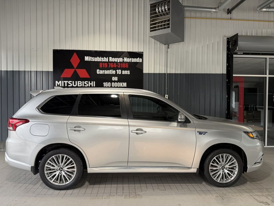 Mitsubishi Outlander PHEV SEL S-AWC 2020 Gris