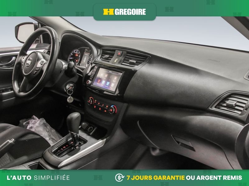 Nissan Sentra 2019 Blanc Laval - photo #26