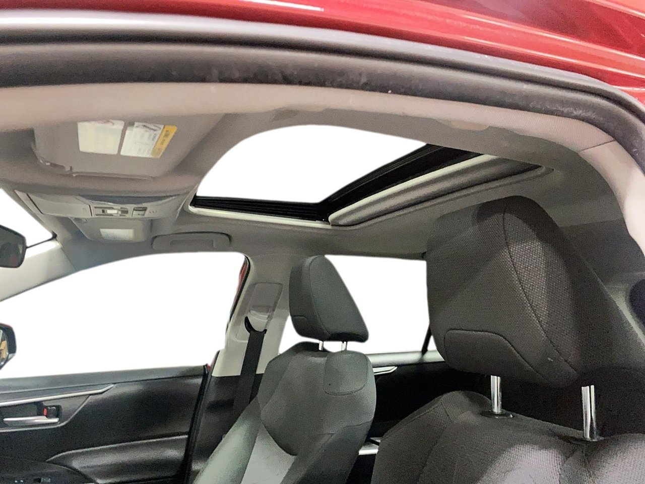 Toyota RAV4 NIV 2T3RWRFV5PW183396 2023 Rouge Chicoutimi - photo #10