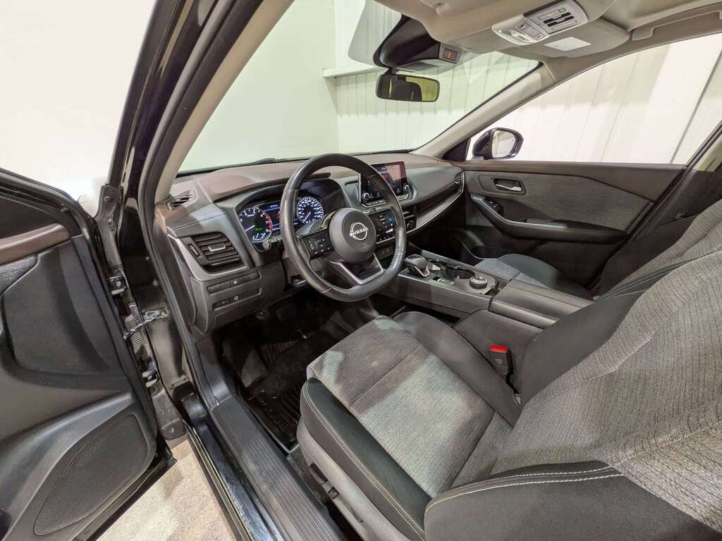 2023 Nissan Rogue AWD SV Moonroof Black Val-David - photo #9