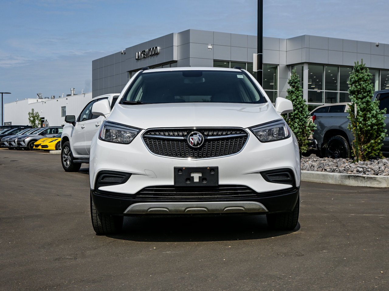 2020 Buick Encore AWD 4dr Preferred White Sherwood Park - photo #2