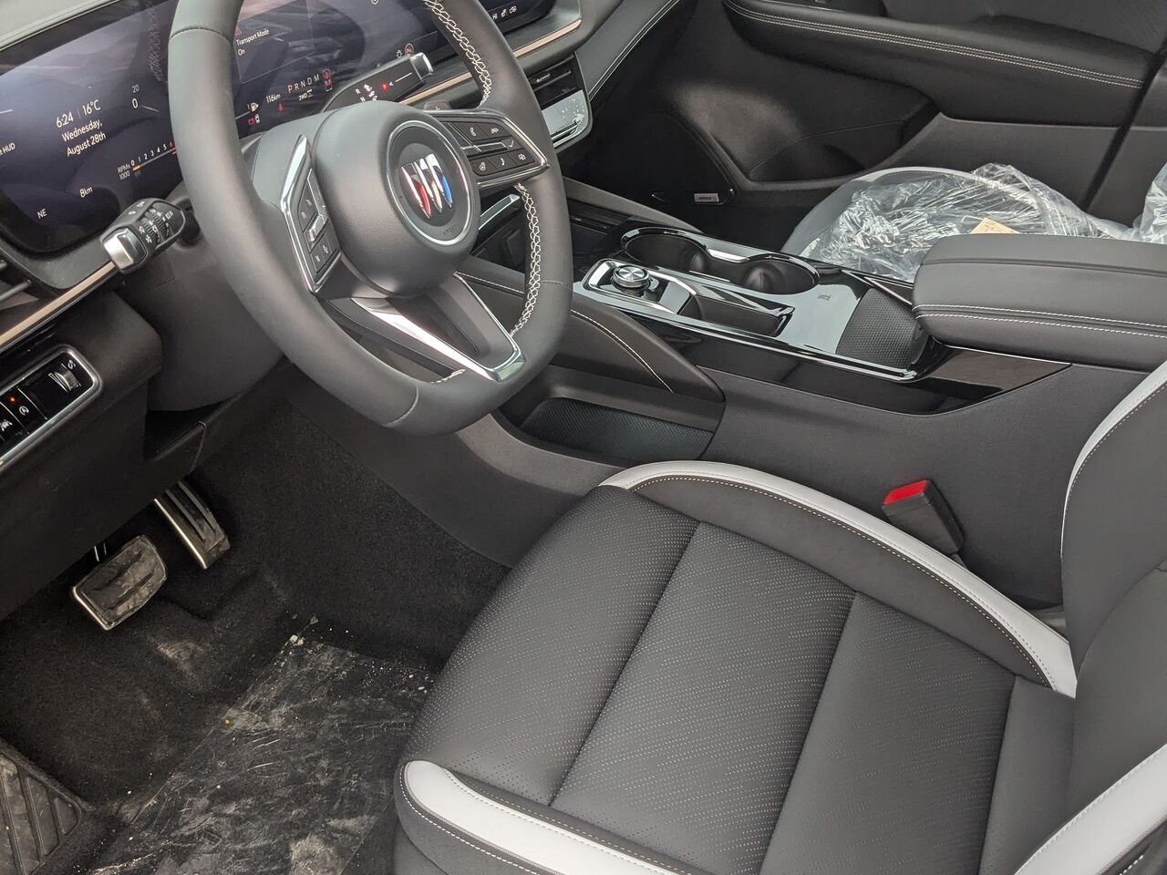 Buick Envision Tourisme sport 4 portes TI 2026 GRIS PIERRE DE LUNE METALLISE Thetford Mines - photo #8