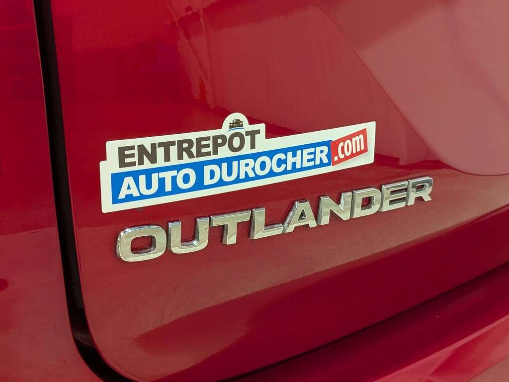 2023 Mitsubishi Outlander Plug-In Hybrid GT S-AWC Red Val-David - photo #42
