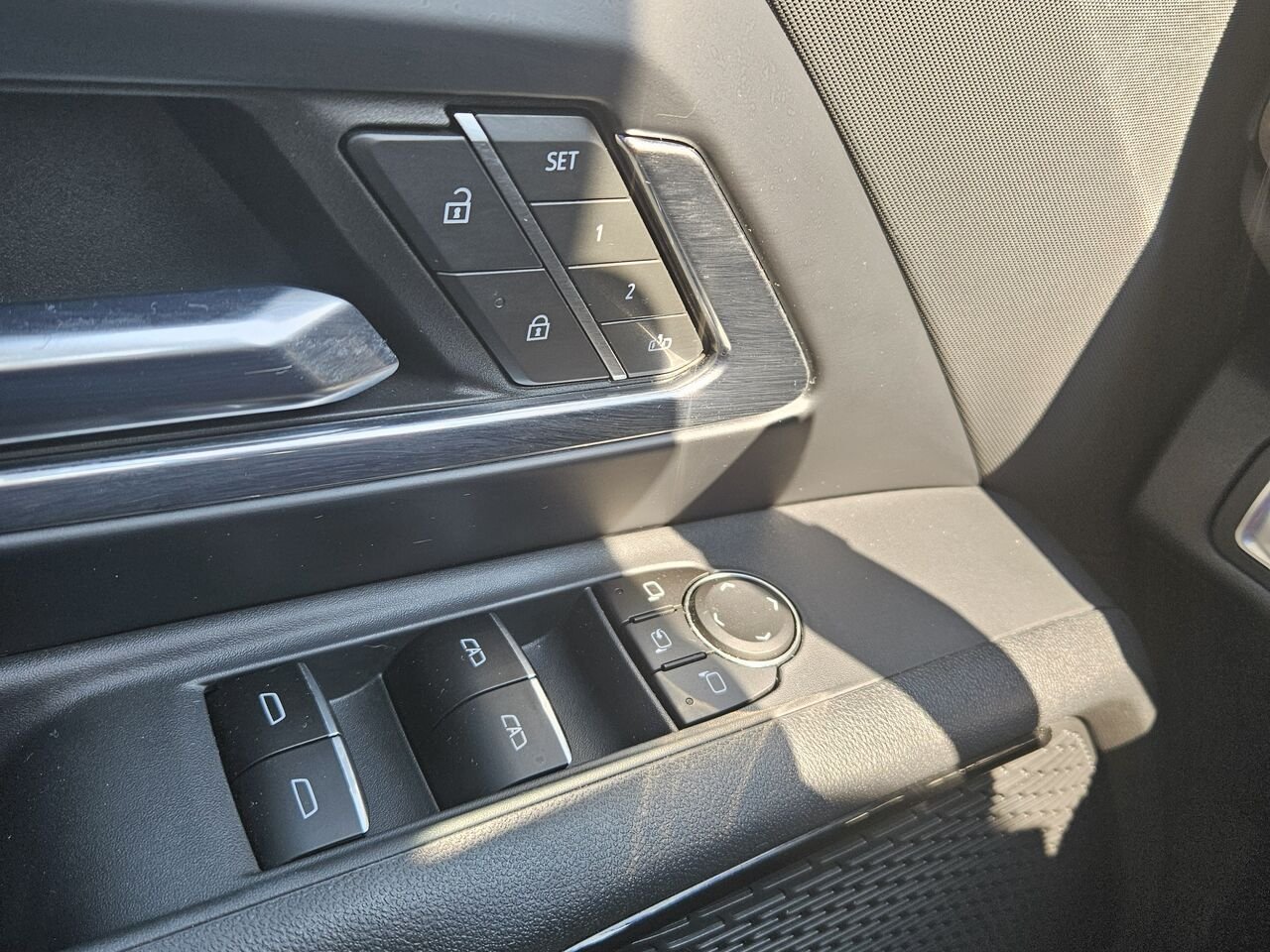 Chevrolet Silverado EV RST cabine multiplace e4RM 2024 Noir Thetford Mines - photo #17