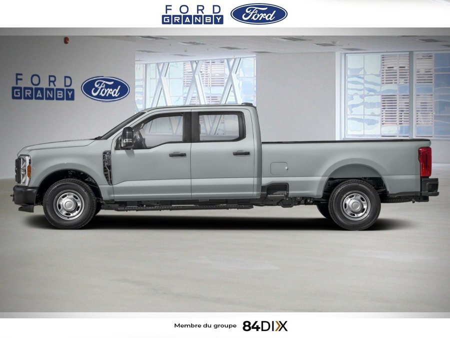 Ford Super Duty F-250 SRW XL cabine 6 places 4RM caisse de 8 pi 2026 Avalanche