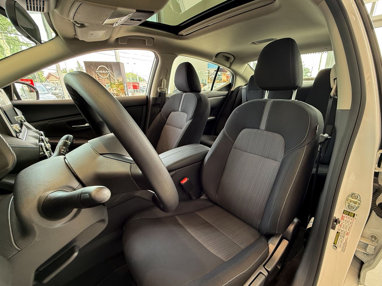 Nissan Sentra SENTRA SV TOIT OUVRANT 2025 Blanc d'Aspen triple couche Châteauguay - photo #9