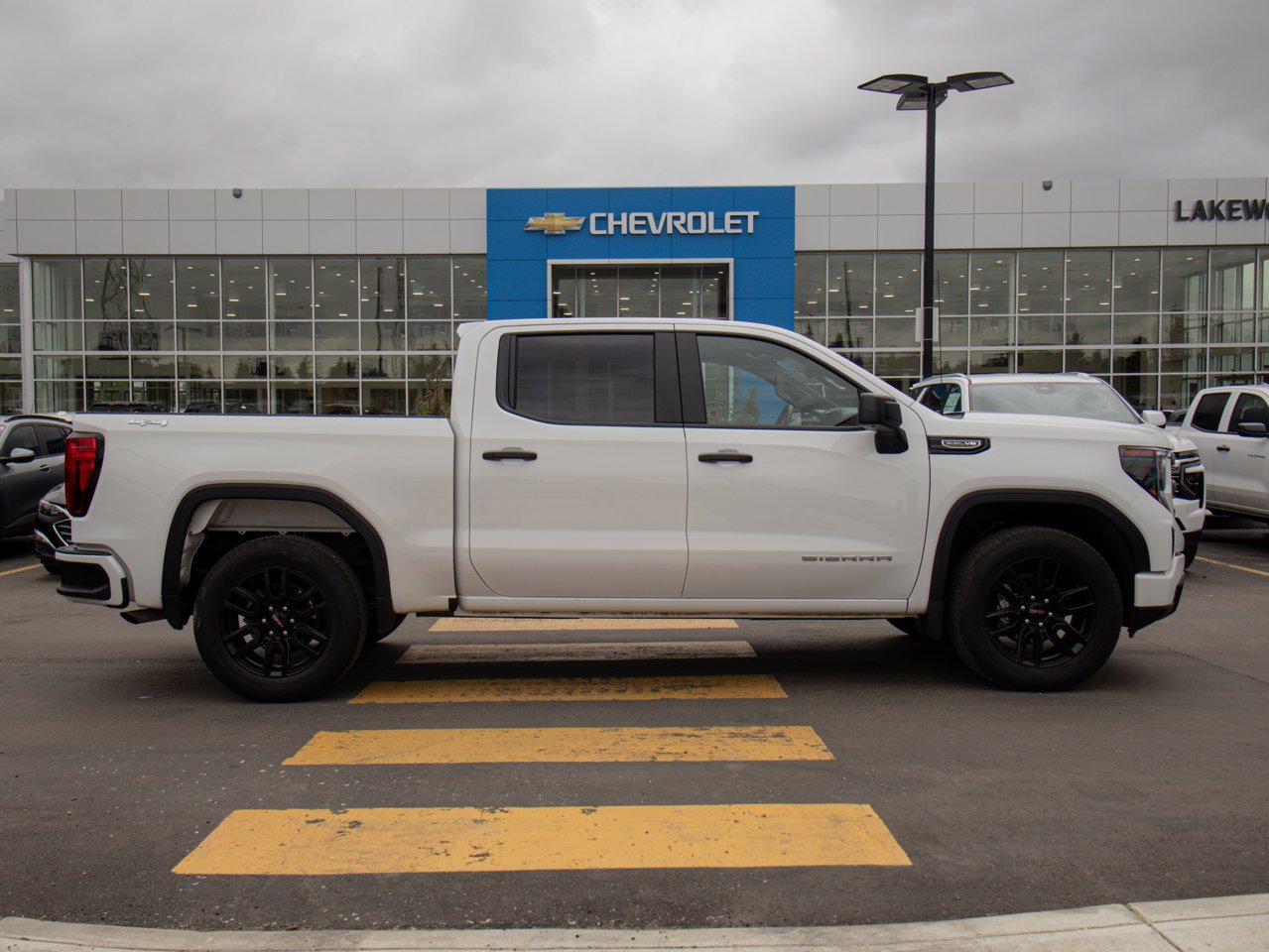 2024 GMC Sierra 1500 4WD Crew Cab 147 Pro White Sherwood Park - photo #11
