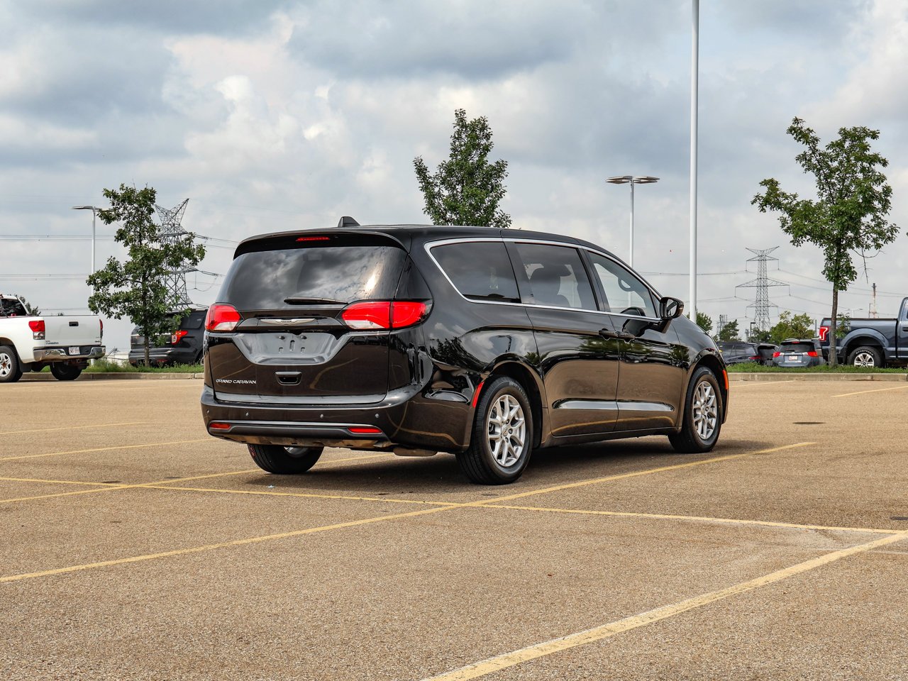2025 Chrysler Grand Caravan SXT 2WD Black Sherwood Park - photo #7