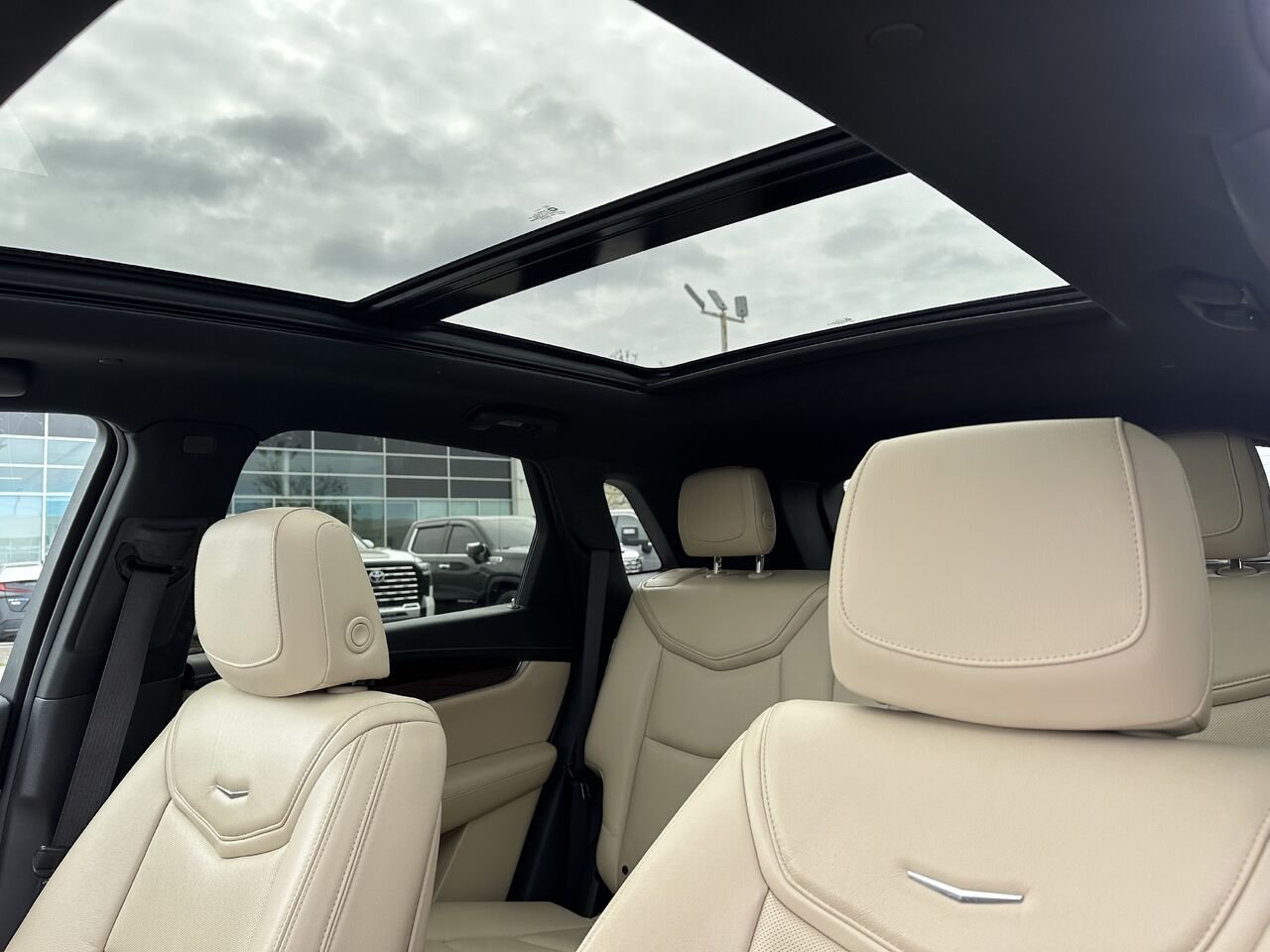 2017 CADILLAC XT5 LUXURY TI 4 portes de luxe Red Gatineau - photo #3