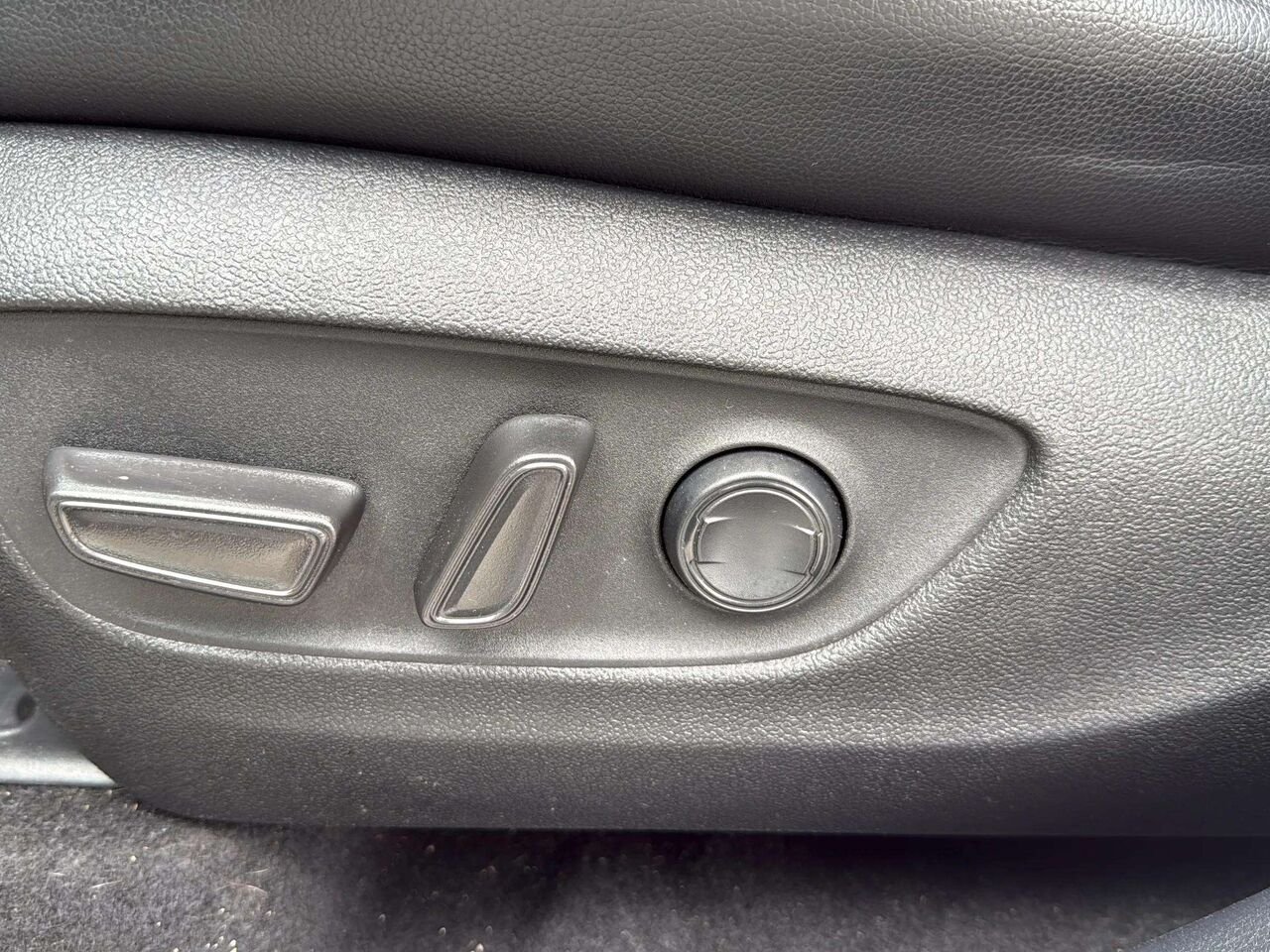 TOYOTA Highlander Hybride 2020 Blanc Gatineau - photo #18