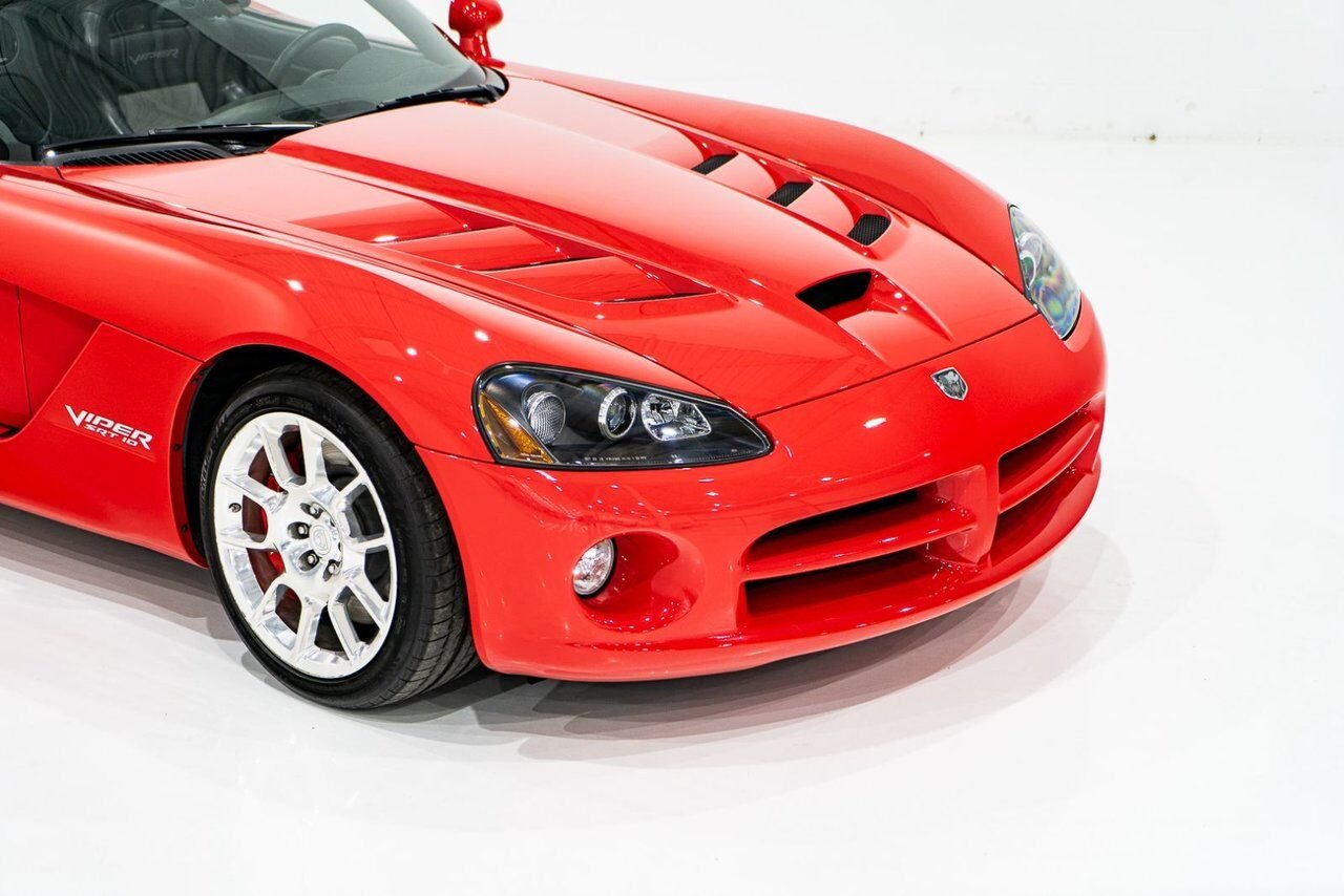 Dodge Viper Clean Title With Only 2,063 km (1,282 Miles) From New 2008 Rouge Montréal - photo #58