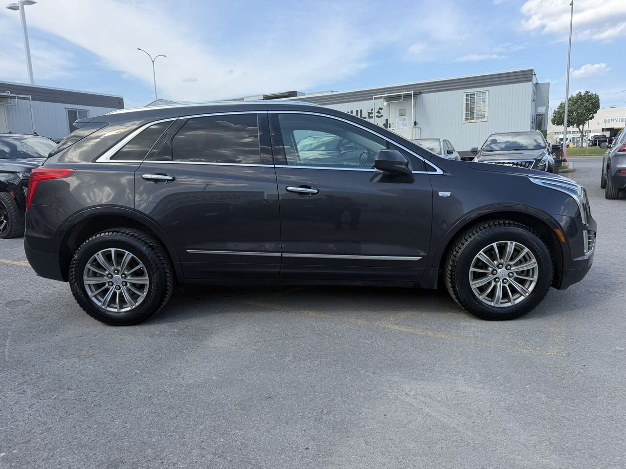 2017 Cadillac XT5 LUXURY AWD V6 3.6 Grey Laval - photo #1