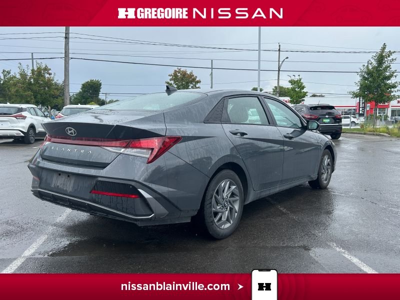2024 Hyundai Elantra Grey Blainville - photo #14