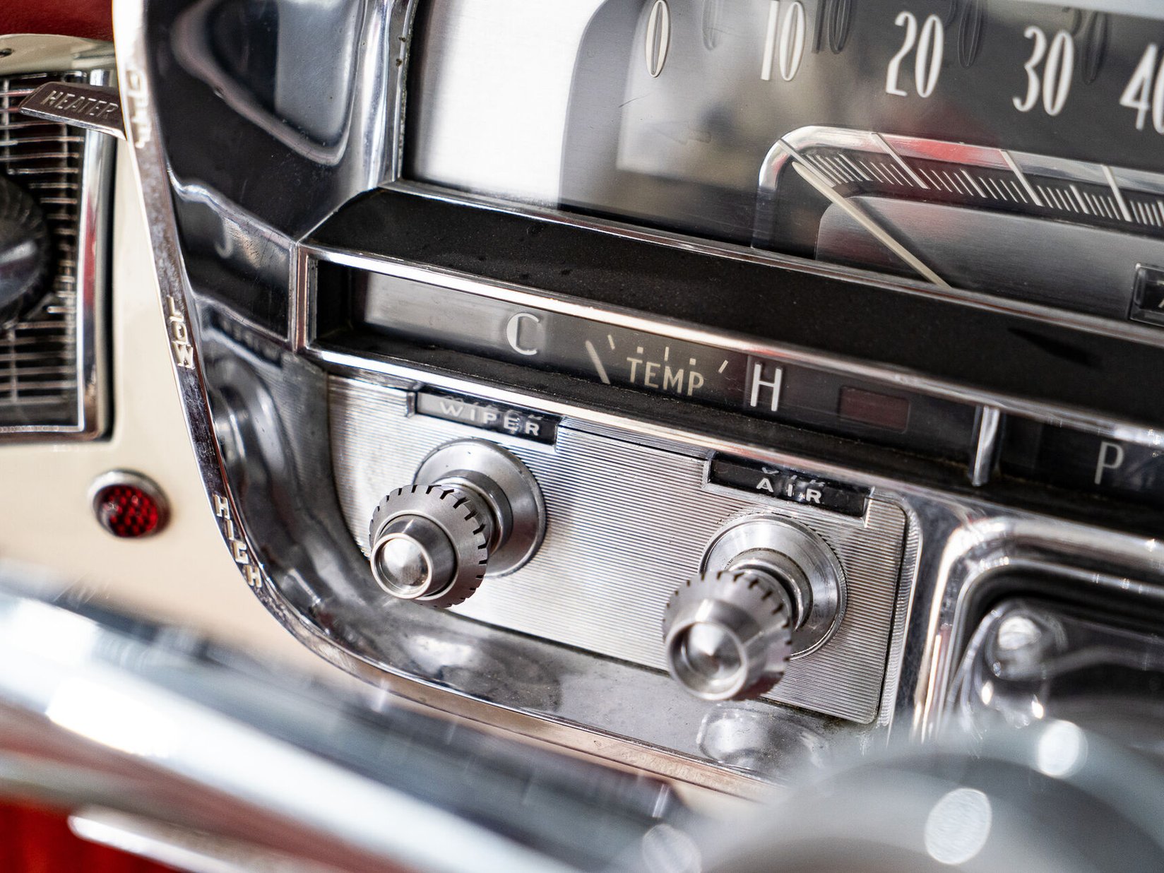 1956 Cadillac Eldorado Seville With Factory A/C | PRIX EN USD White Montreal - photo #70