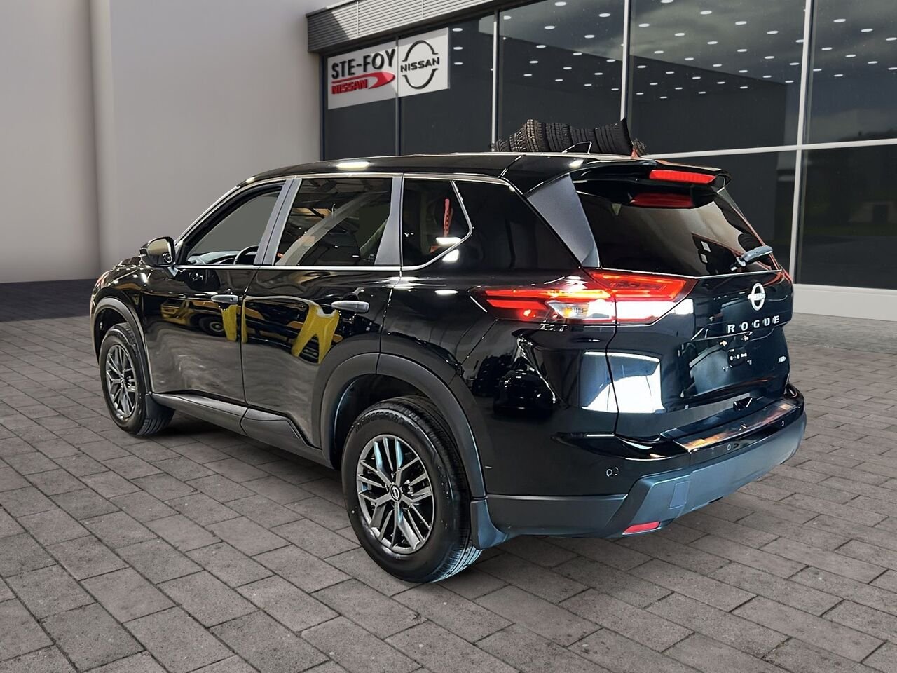 2024 Nissan ROGUE S TRACTION INTEGRALE Black Québec - photo #3