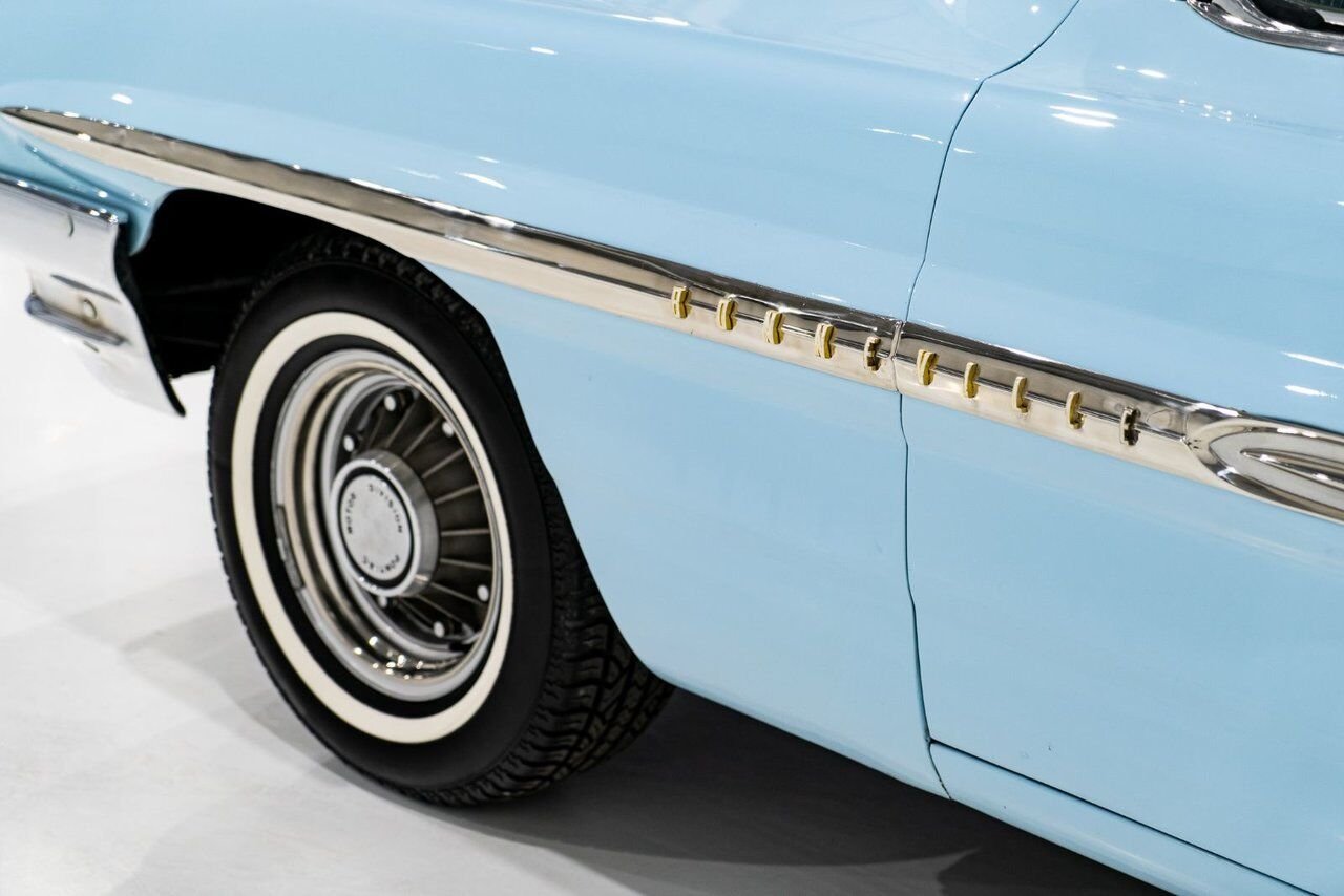 1961 Pontiac Bonneville **PRIX EN USD**C8 Suffix 389cu.in. TriPower 4 Speed Blue Montreal - photo #38