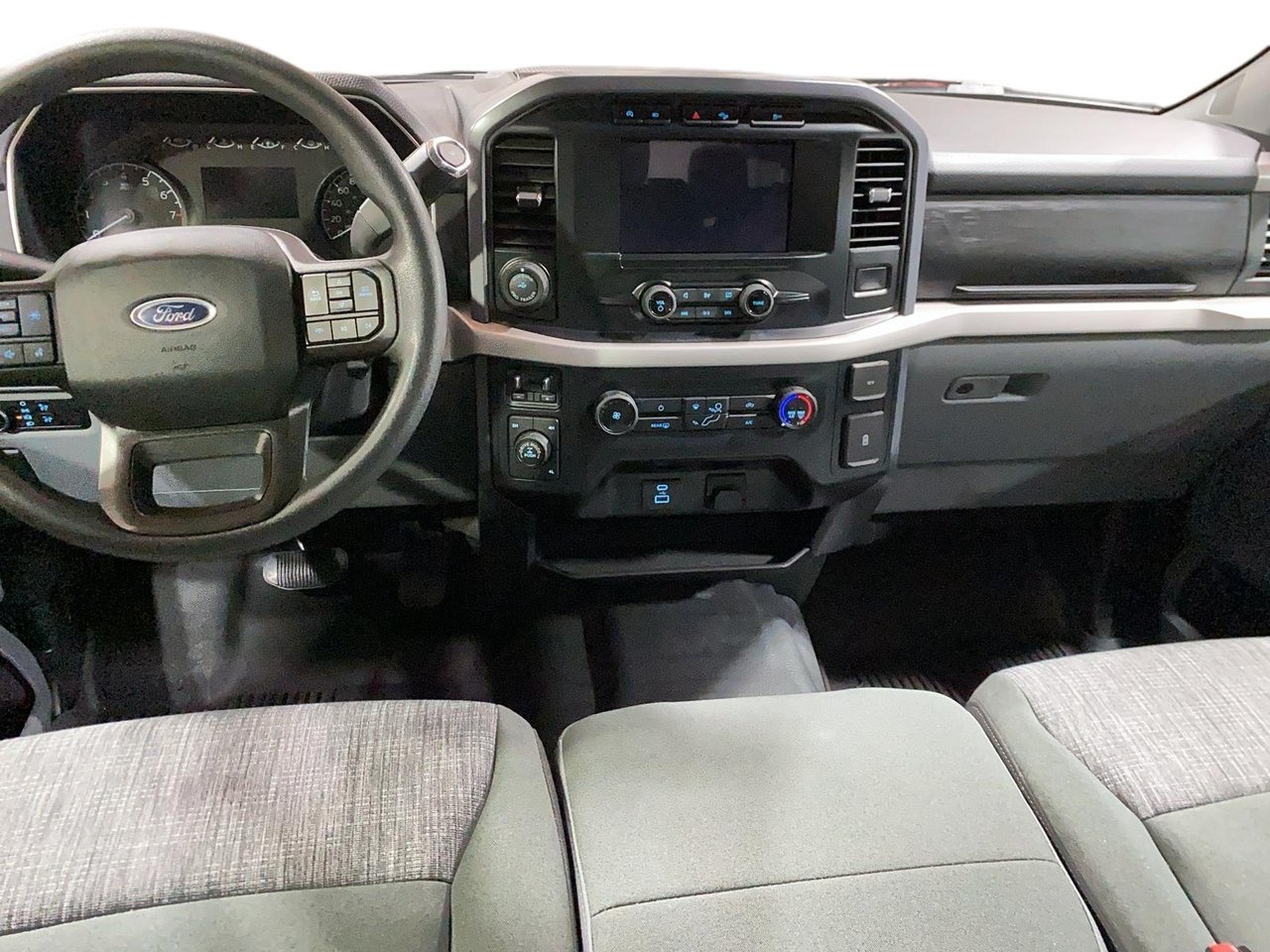 Ford F-150 xlt 2023 Rouge Baie-Comeau - photo #8
