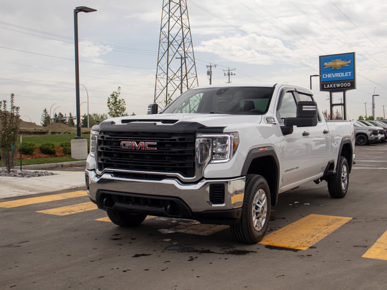 2022 GMC Sierra 2500HD 4WD Crew Cab 159 Pro White Sherwood Park - photo #3