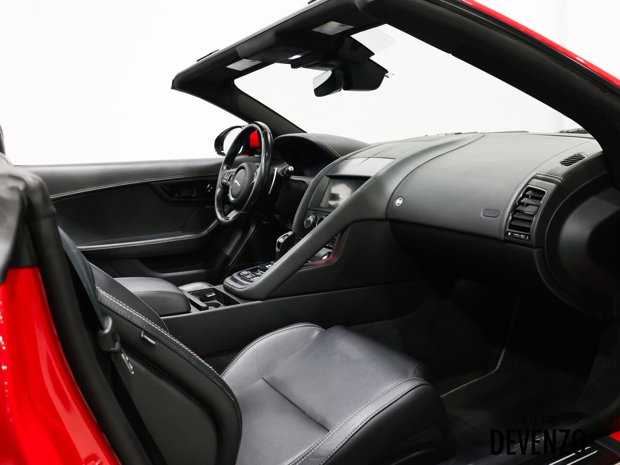 2023 Jaguar F-TYPE Red Saint-Eustache - photo #7