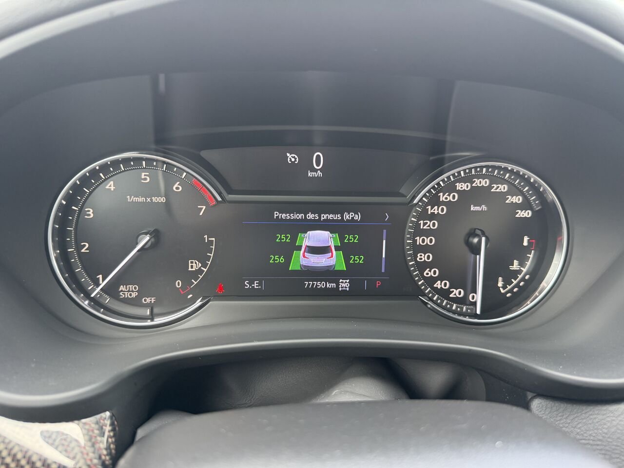 2020 Cadillac XT4 SPORT AWD White Laval - photo #27