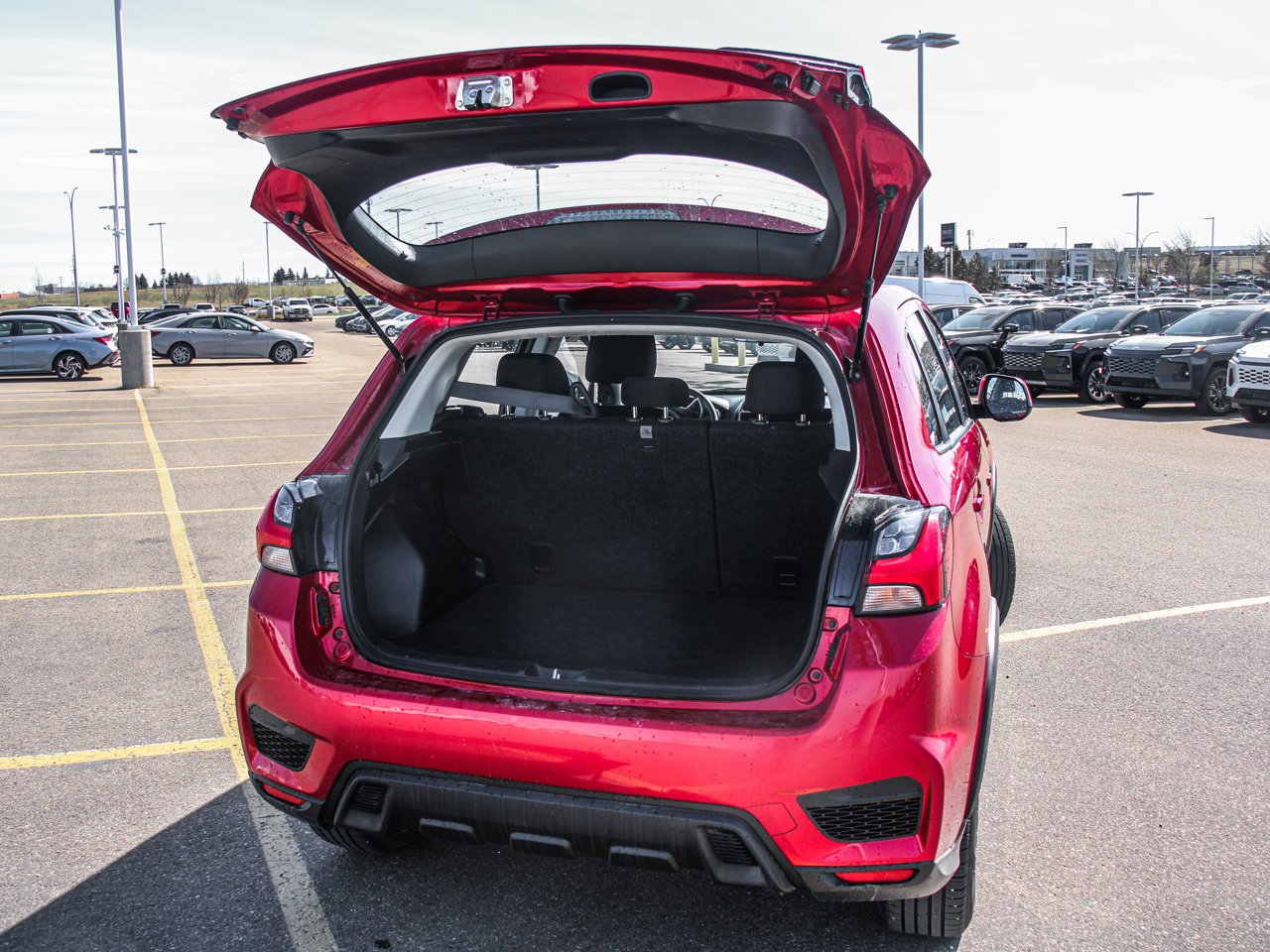 2024 Mitsubishi RVR ES AWC Red Sherwood Park - photo #7