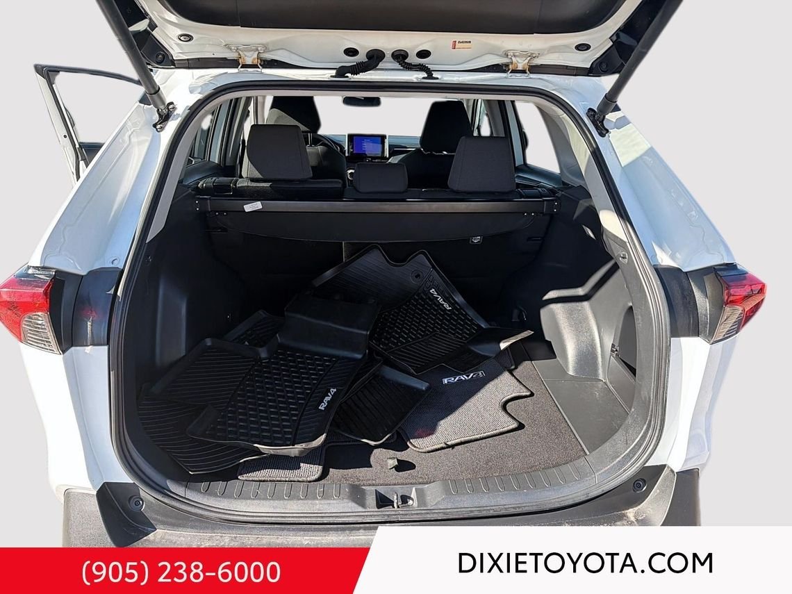 2024 Toyota RAV4 Power Sunroof, Heated Seats, Alloy Wheels, Heated Steering Wheel, Bluetooth White Mississauga - photo #30