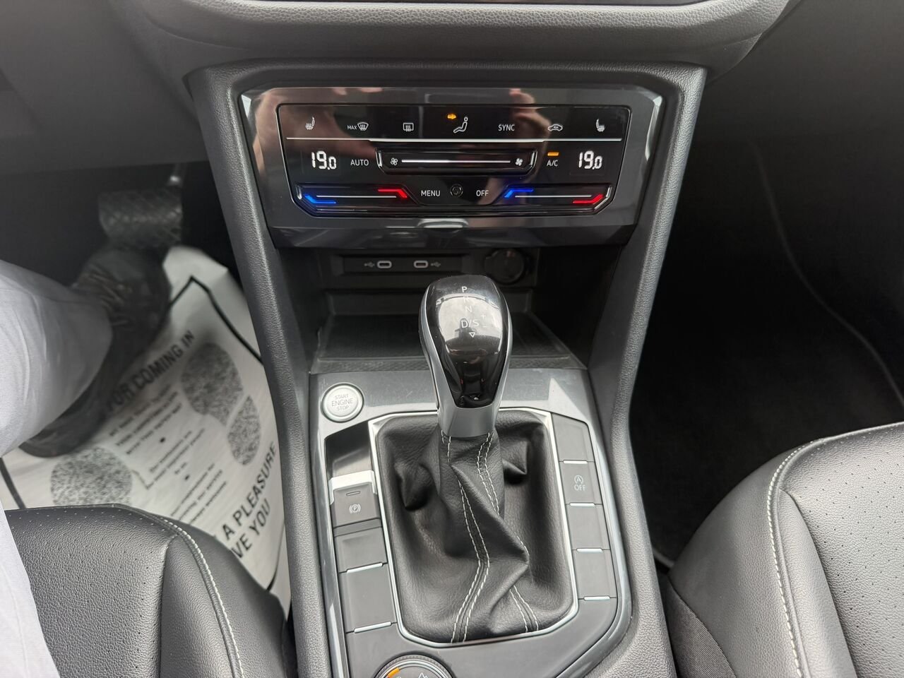 2024 Volkswagen Tiguan Comfortline 4MOTION White Laval - photo #25