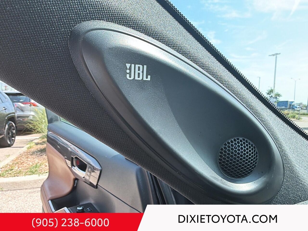 2024 Toyota Highlander PLATNIUM AWD / HEATED AND VENTIALTED SEATS / HEATED REAR SEATS / ALLOY WHEELS / MOONROOF / CARPLAY AND ANDROID AUTO Mississauga - photo #11
