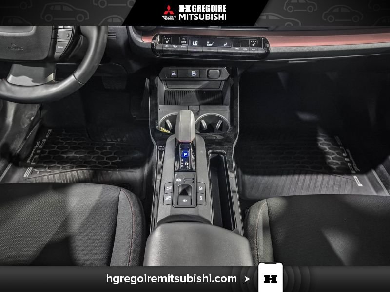 Toyota Prius 2024 Argent Blainville - photo #24