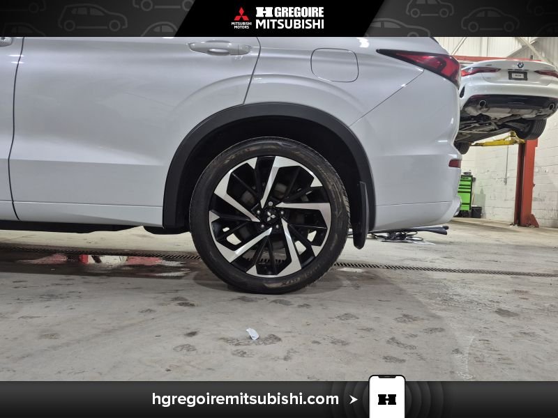 2023 Mitsubishi Outlander Plug-In Hybrid White Blainville - photo #11