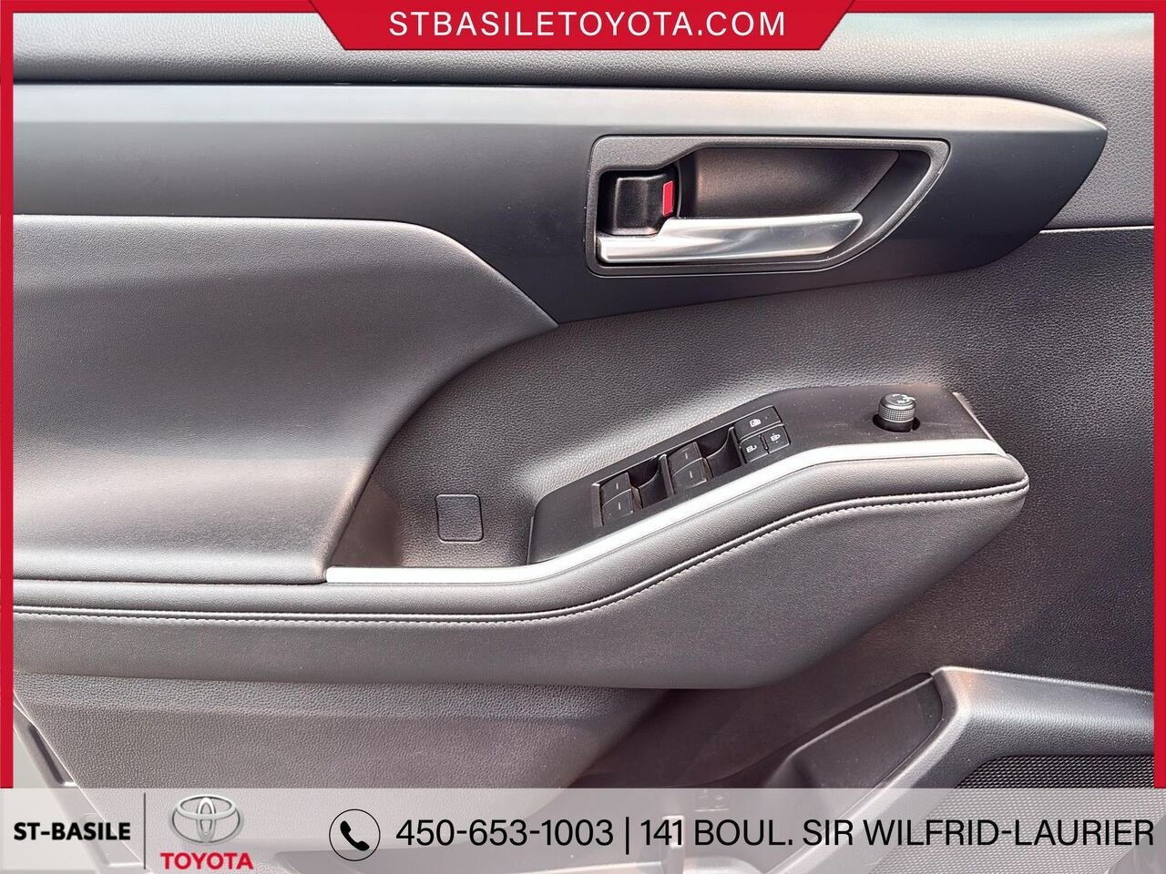 2025 TOYOTA Highlander Hybrid Grey Saint-Basile-le-Grand - photo #13