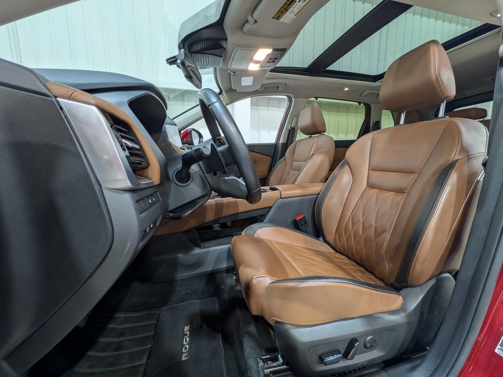 Nissan Rogue AWD Platinum 2024 Rouge Val-David - photo #1