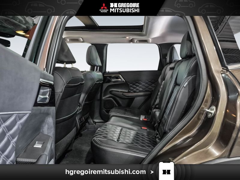 2023 Mitsubishi Outlander Plug-In Hybrid Bronze Laval - photo #29