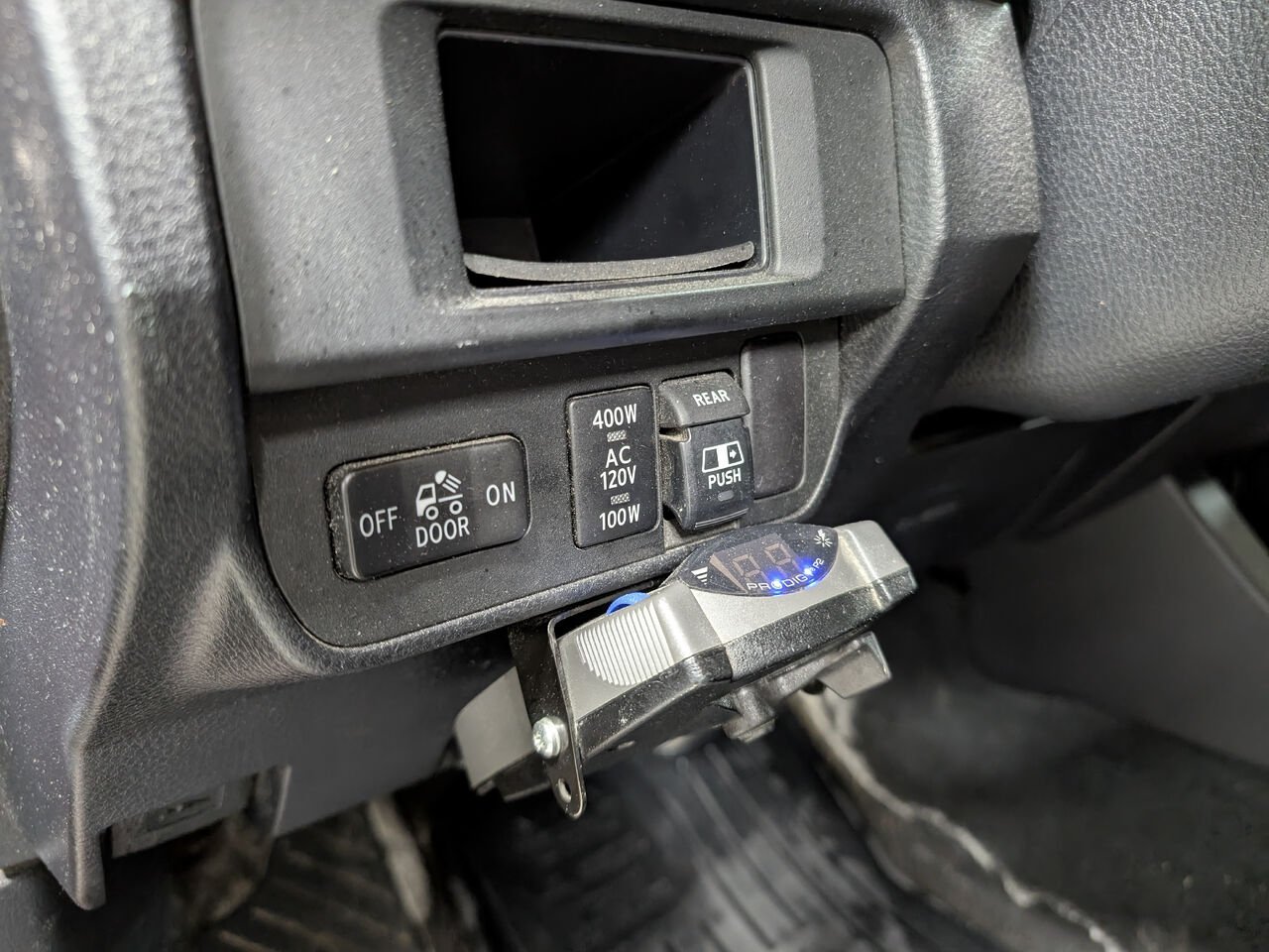 2017 Toyota Tacoma 5TFDZ5BN2HX018435 Orange Sherbrooke - photo #10