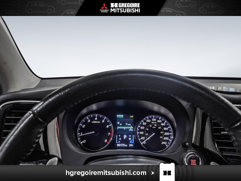 2016 Mitsubishi Outlander White Laval - photo #21