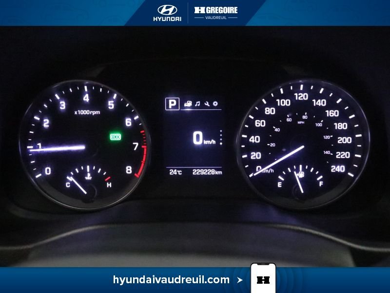2017 Hyundai Elantra White Laval - photo #23