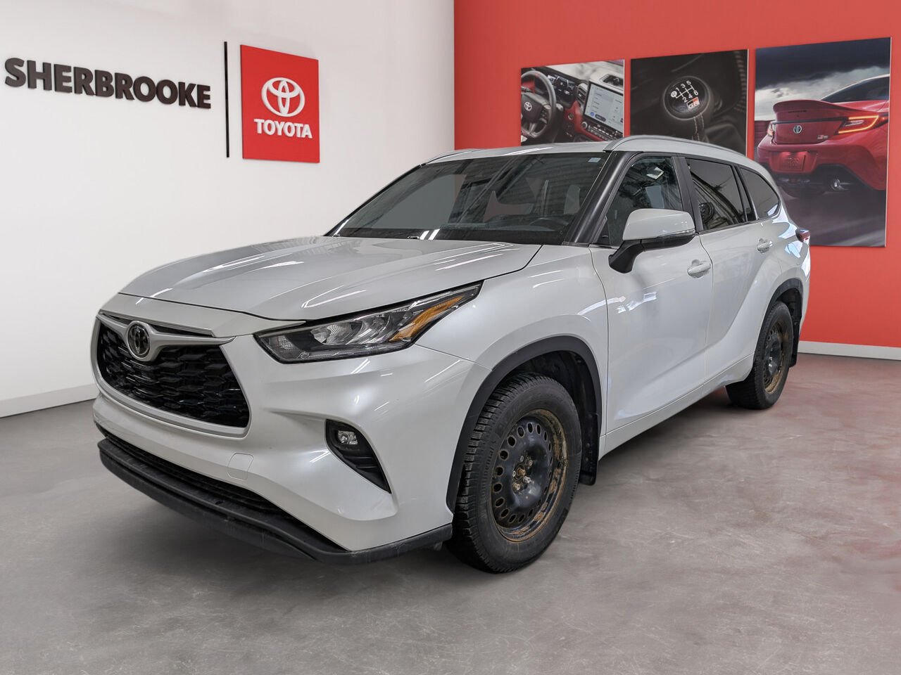 2023 Toyota Highlander 5TDKDRBH3PS510077 Wind Chill Pearl Sherbrooke - photo #0