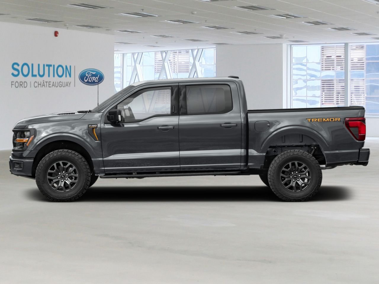 Ford F-150 TREMOR CABINE SUPERCREW 4RM CAISSE DE 5,5 PI 2026 Gris carbonisé métallisé Châteauguay - photo #1
