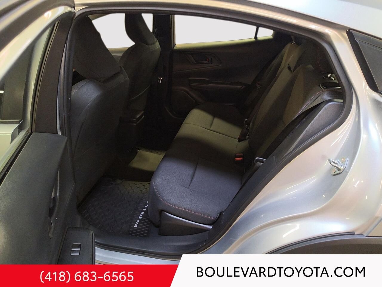 2025 Toyota Prius hybride branchable 531784-5 | SE Grey Québec - photo #17