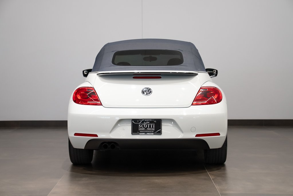 Volkswagen Beetle Trendline+ cabriolet 2 portes 2016 Blanc Kirkland - photo #8