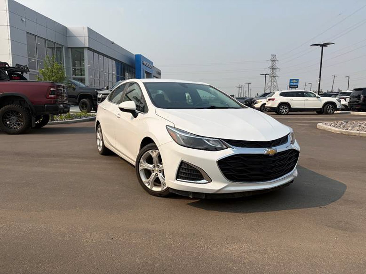 2019 Chevrolet Cruze 4dr Sdn Premier White Sherwood Park - photo #1