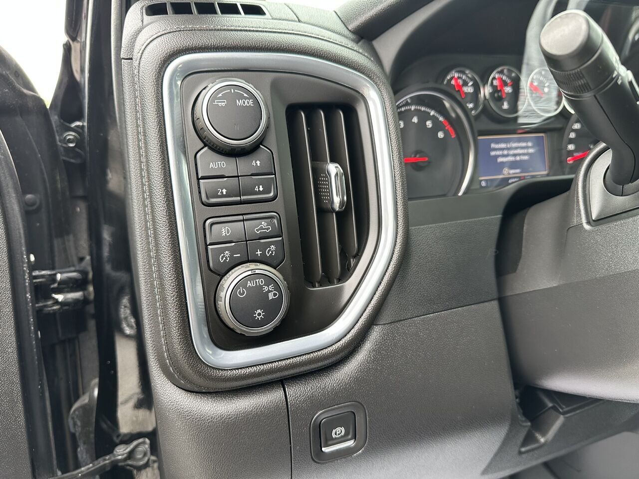 2022 CHEVROLET SILVERADO LTD K1500 LT TR LT Trail Boss cabine multiplace 4RM 147 po White Gatineau - photo #4